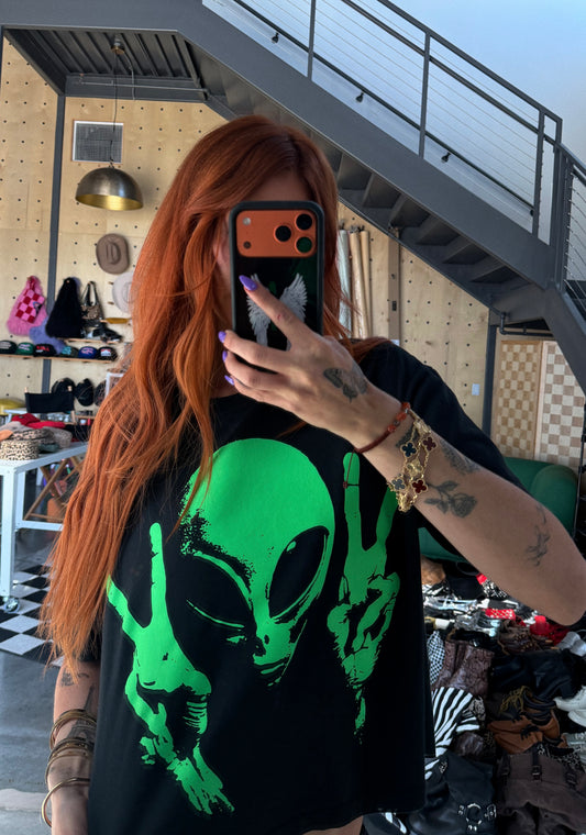 I Come in Peace Alien Boxy Tee