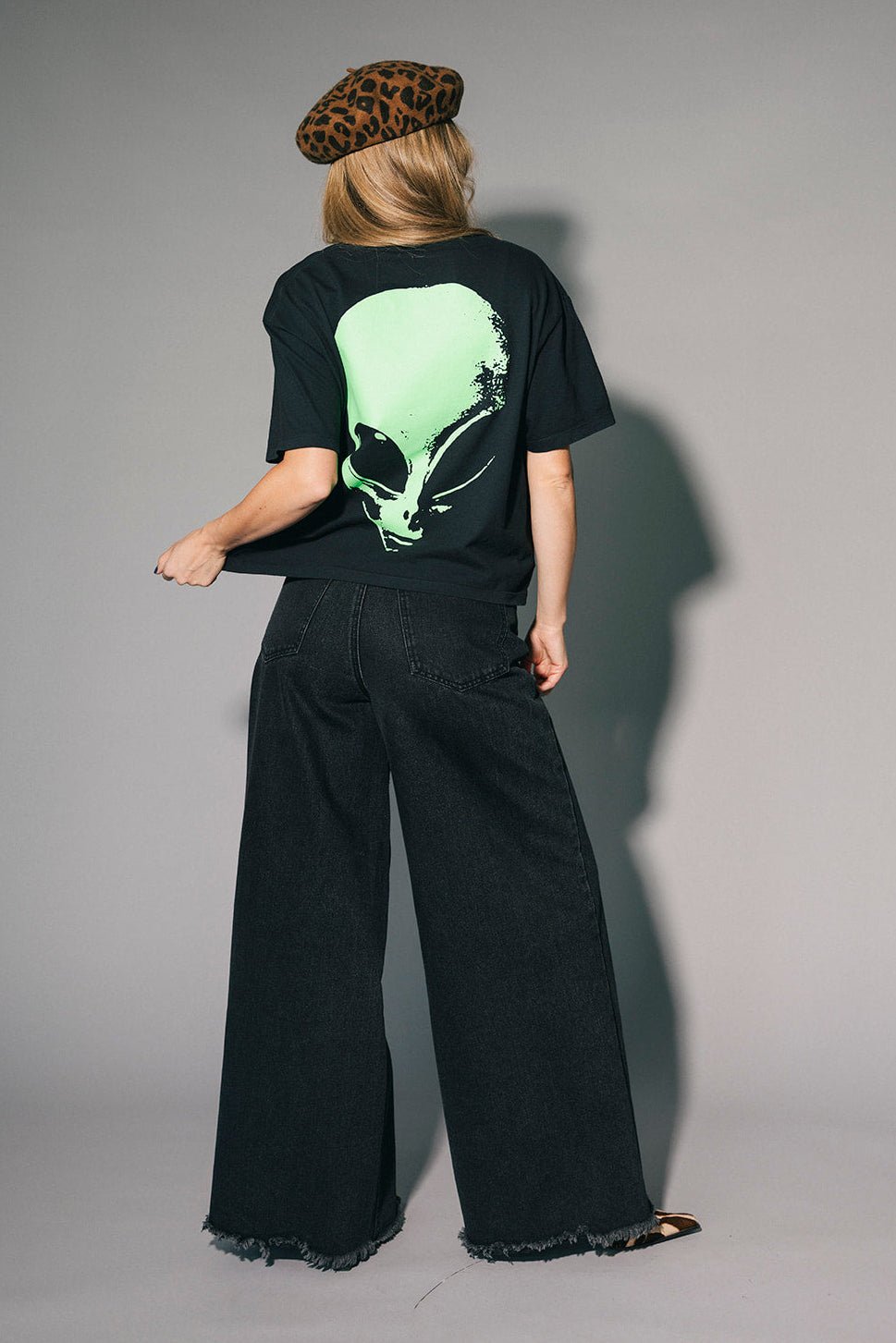 I Come in Peace Alien Boxy Tee - Dressed in Lala