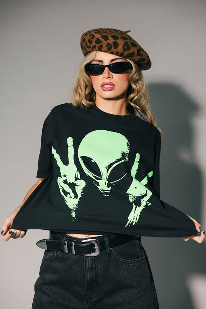I Come in Peace Alien Boxy Tee - Dressed in Lala