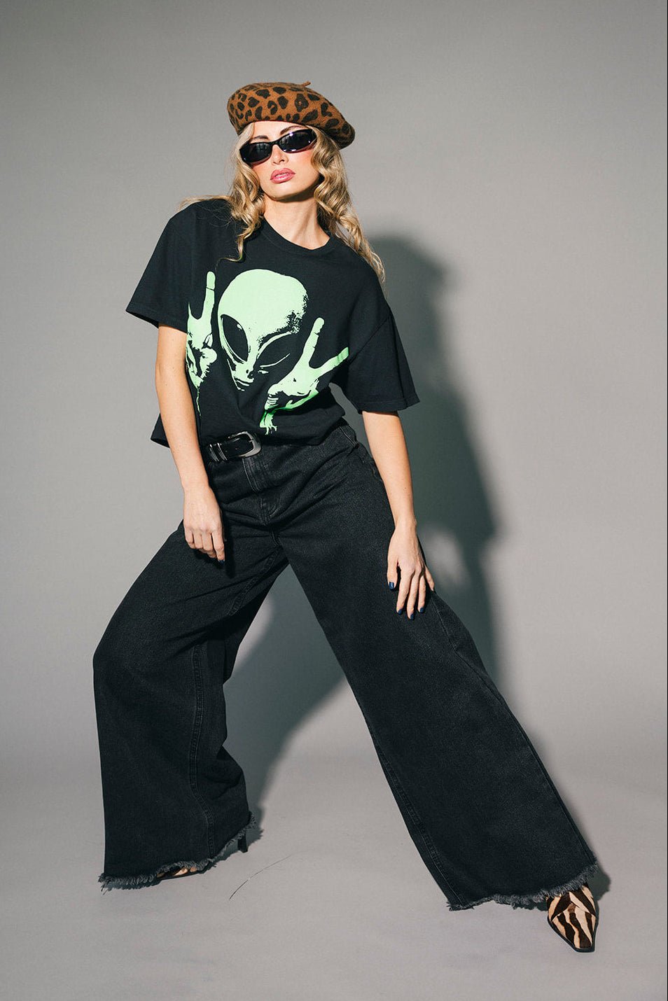 I Come in Peace Alien Boxy Tee - Dressed in Lala
