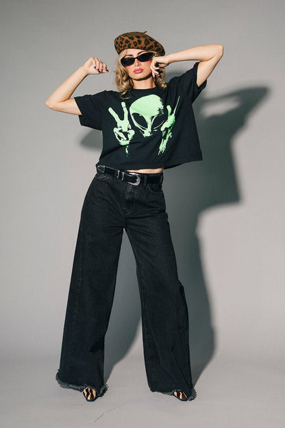 I Come in Peace Alien Boxy Tee - Dressed in Lala