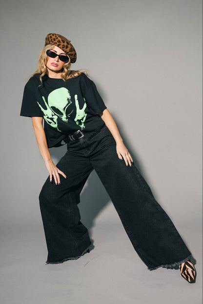 I Come in Peace Alien Boxy Tee - Dressed in Lala