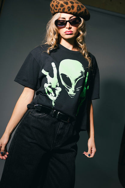 I Come in Peace Alien Boxy Tee - Dressed in Lala