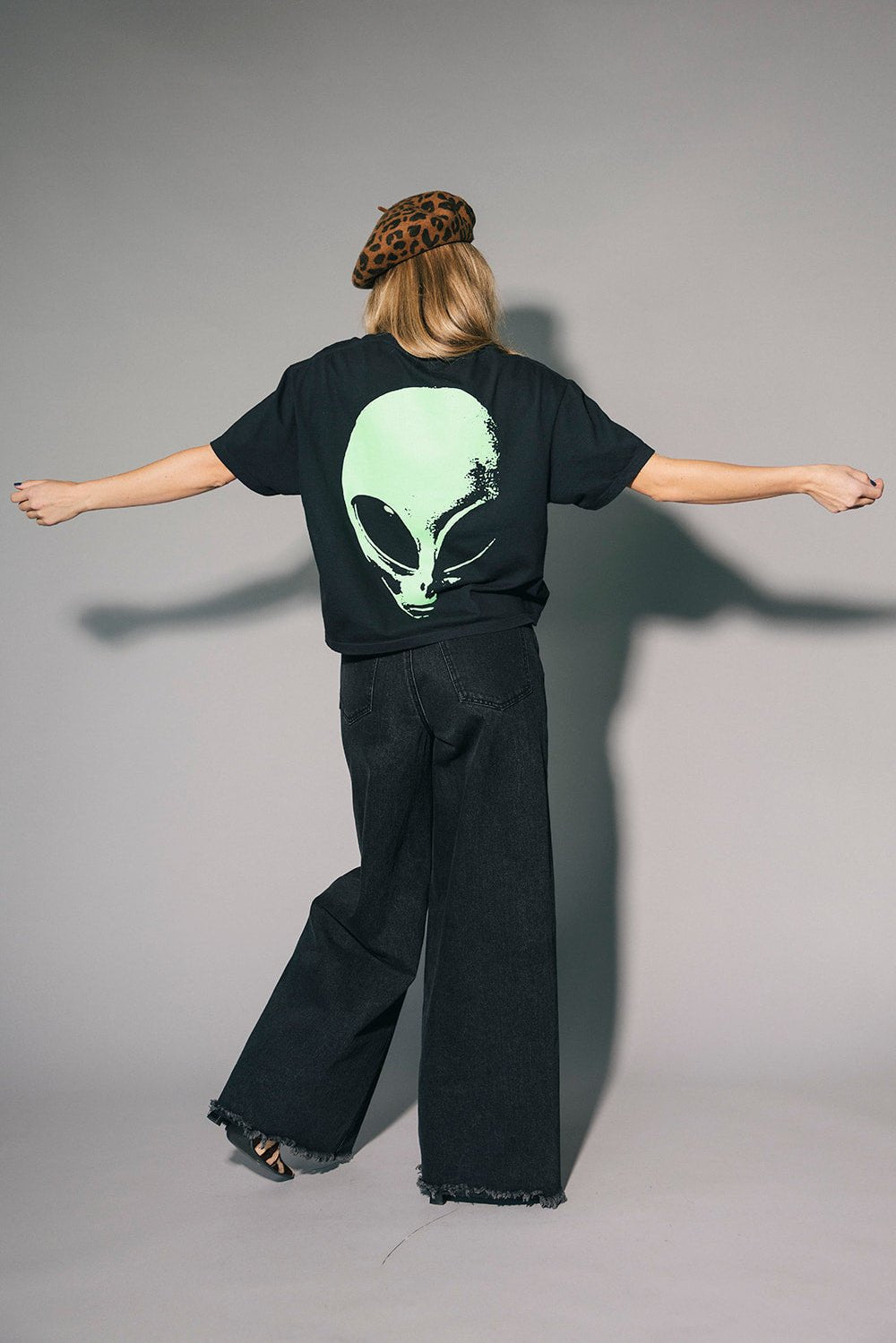 I Come in Peace Alien Boxy Tee - Dressed in Lala