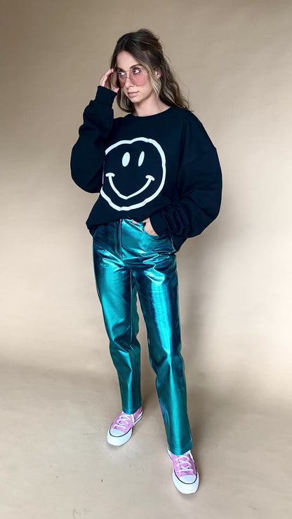 The World Needs Your Magic Puff Print Pullover in Black/White