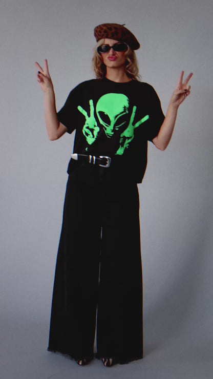 I Come in Peace Alien Boxy Tee