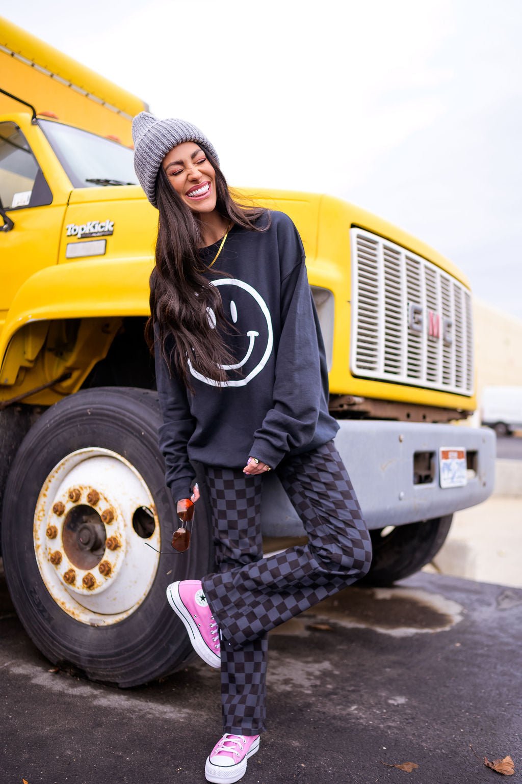 The World Needs Your Magic Puff Print Pullover in Black/White