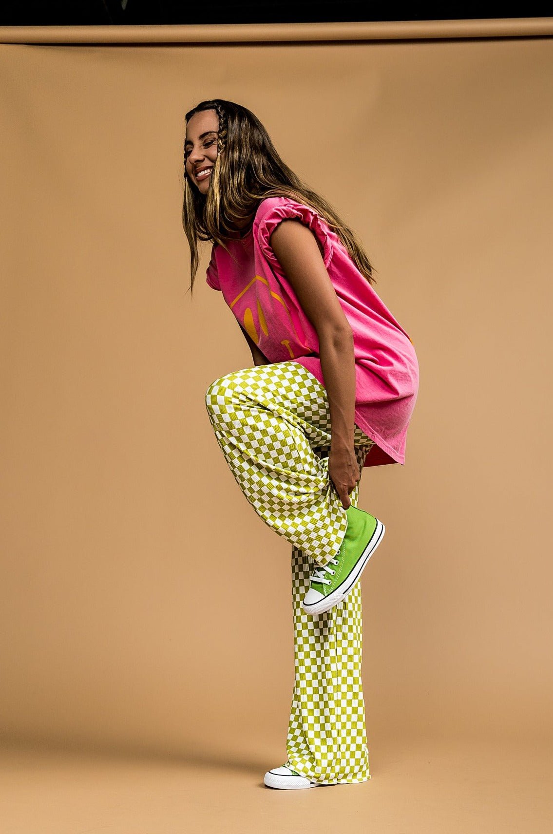 LALA ORIGINAL: The World Needs Your Magic Oversized Tee in Pink/Orange - Dressed in Lala