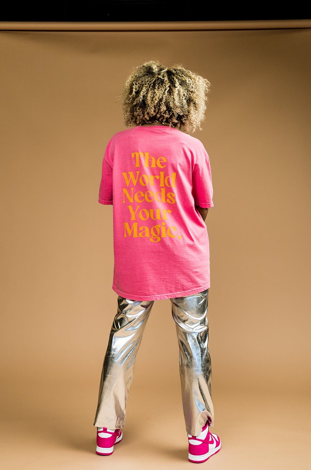 LALA ORIGINAL: The World Needs Your Magic Oversized Tee in Pink/Orange - Dressed in Lala
